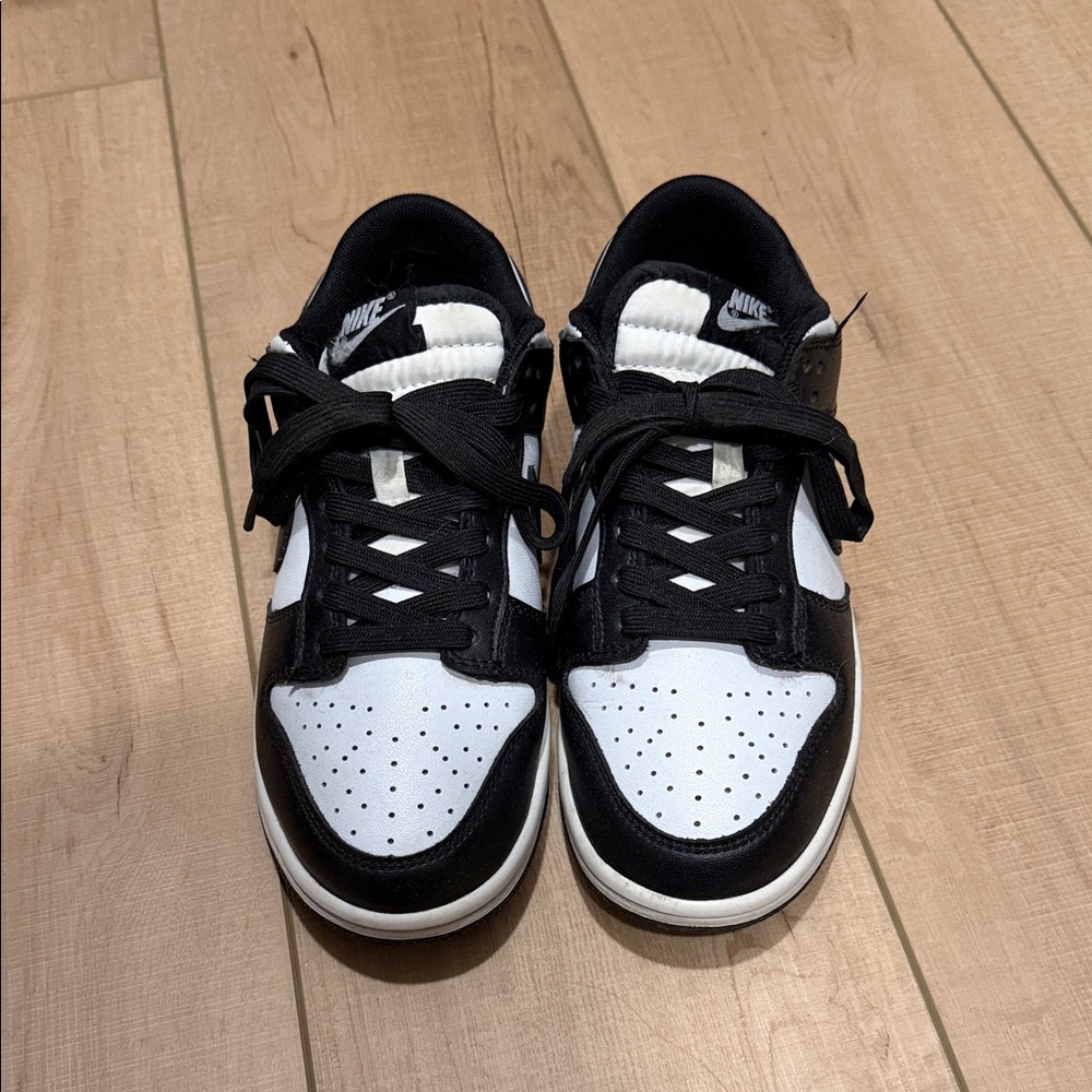 Nike Panda Dunks